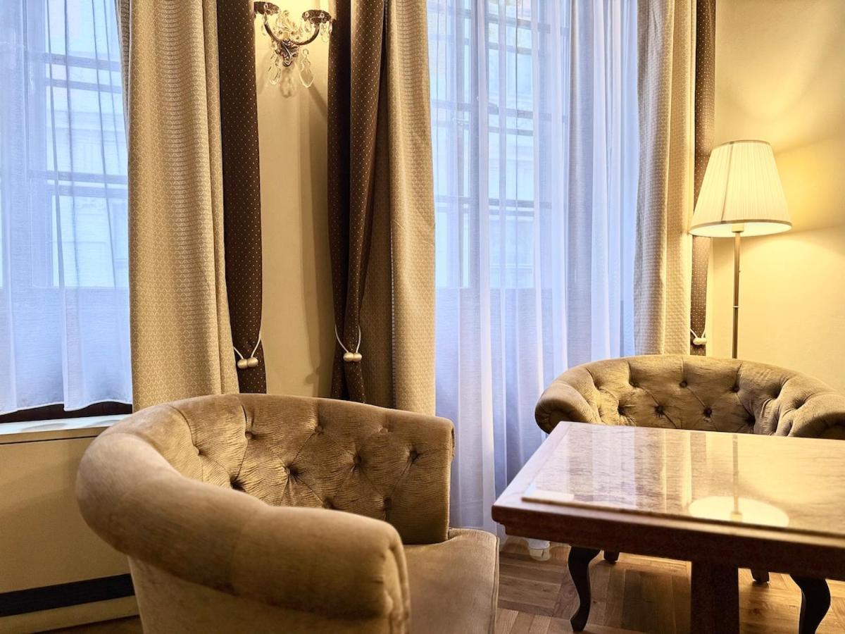 Traditional Prague Apartment 외부 사진
